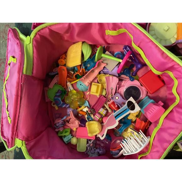 Vintage Polly Pocket Colorful Toy Playset with Carrying Bag - Picture 4 of 8